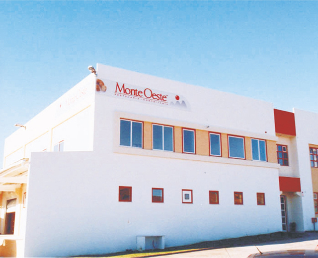 Pastelaria Monte Oeste Sobral de Monte Agraço, 2007